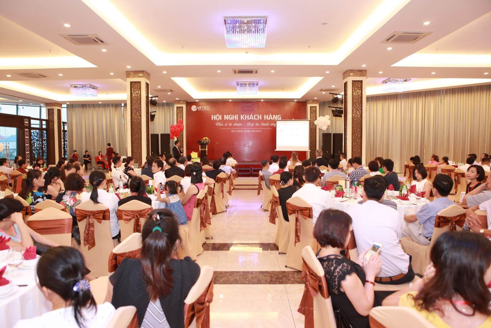 Hội Nghị Khách Hàng Elmich 2016: “Chia sẻ lợi nhuận – Hợp tác thành công”