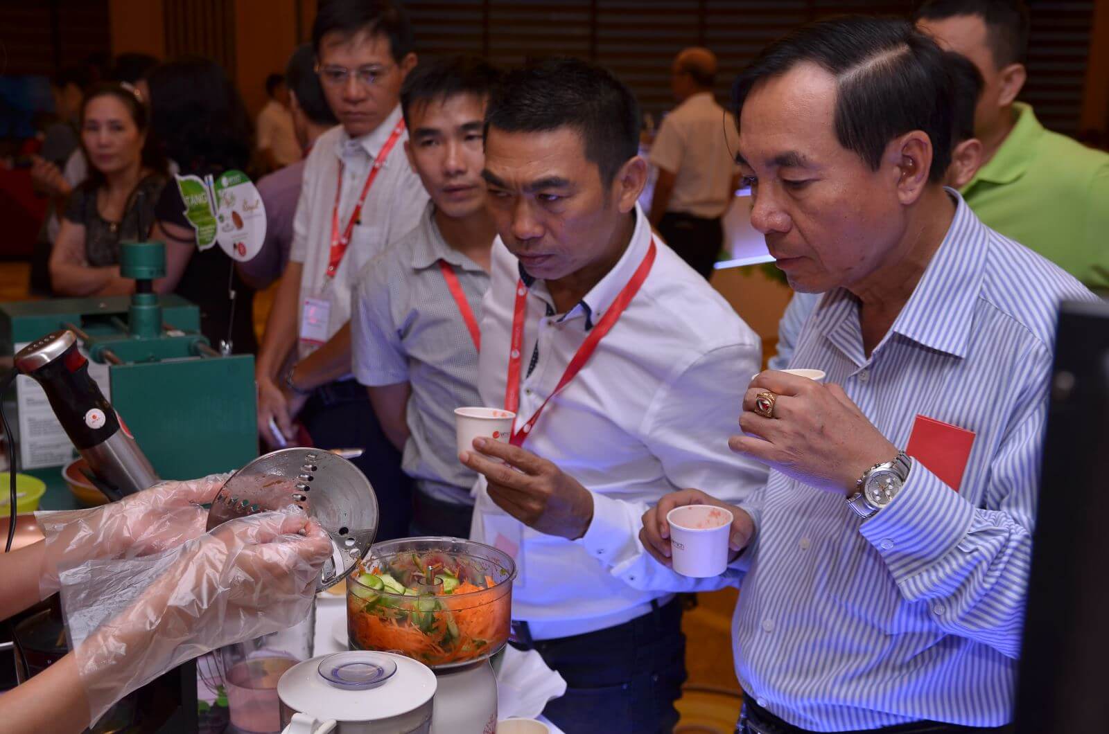 HỘI NGHỊ KHÁCH HÀNG ELMICH 2017 TẠI ĐÀ NẴNG THÀNH CÔNG TỐT ĐẸP. ROYAL – SẢN PHẨM MỚI CỦA ELMICH ĐƯỢC CHÀO ĐÓN NỒNG NHIỆT