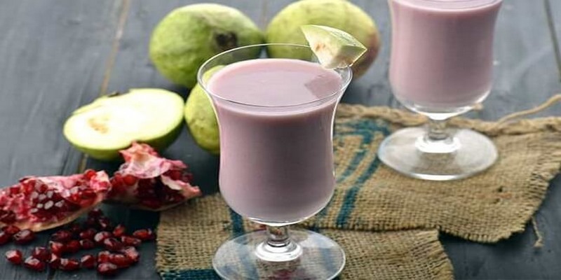 Công thức ép nước lựu với ổi giúp bổ sung vitamin C cho cơ thể