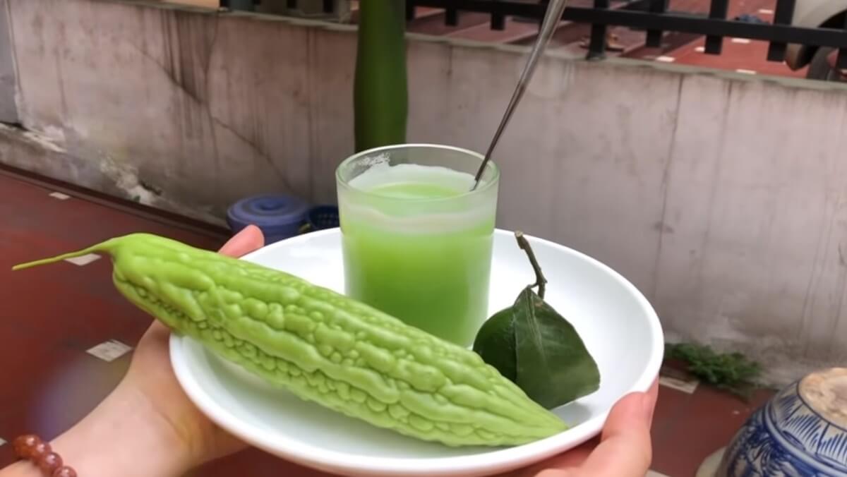 4 công thức nước ép khổ qua giải nhiệt cho cơ thể
