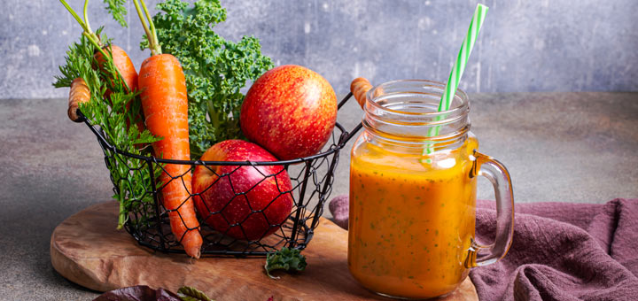 Sinh tố cà rốt mix táo, cải kale Sinh tố cà rốt mix táo, cải kale