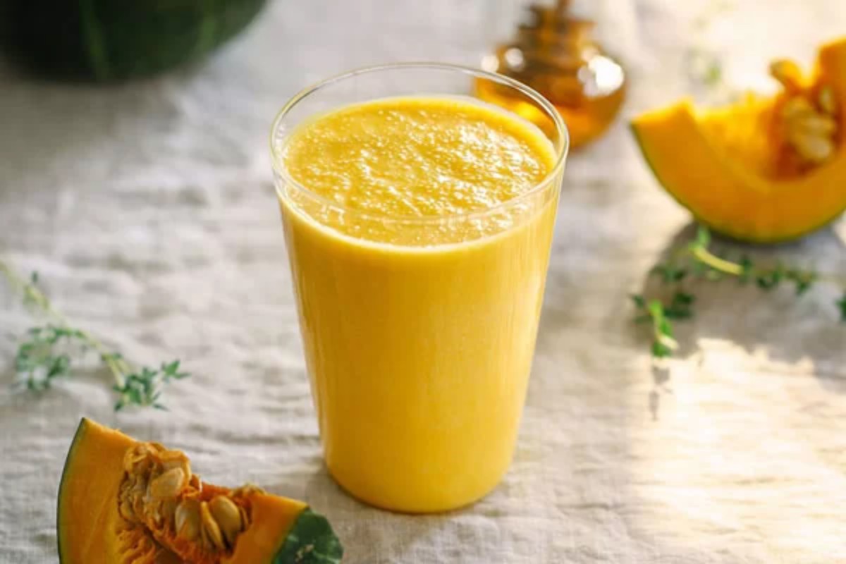 Cách làm sữa bí đỏ hạt sen với 3 bươc đơn giản