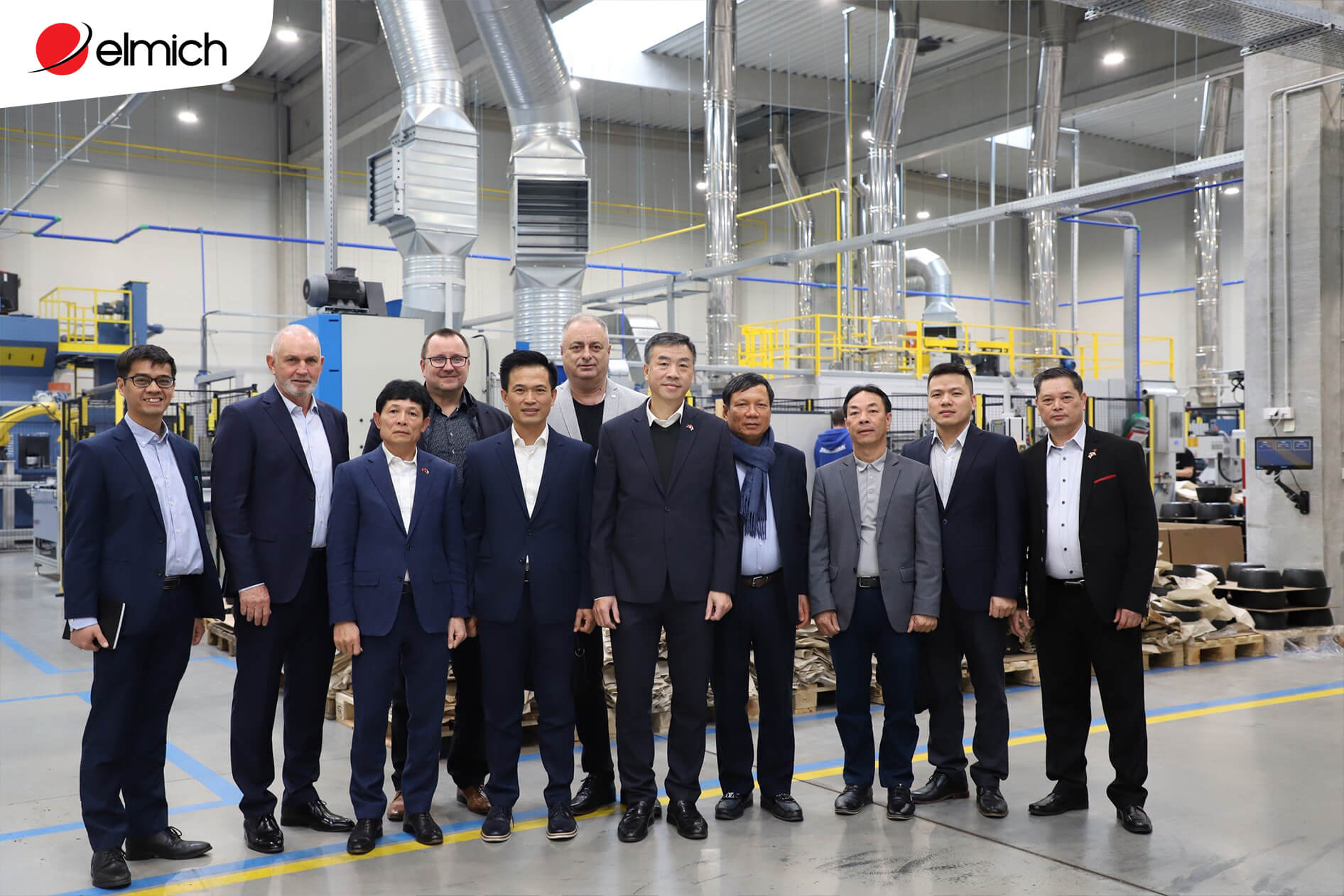Đoàn công tác của Đại sứ quán Việt Nam tại Séc tham quan nhà máy gia dụng thông minh thuộc Tập đoàn Elmich Châu Âu