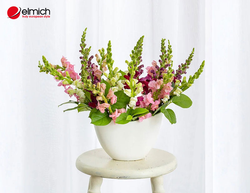 Hình 4: Mỗi màu hoa mang một biểu tượng riêng Hình 4: Mỗi màu hoa mang một biểu tượng riêng