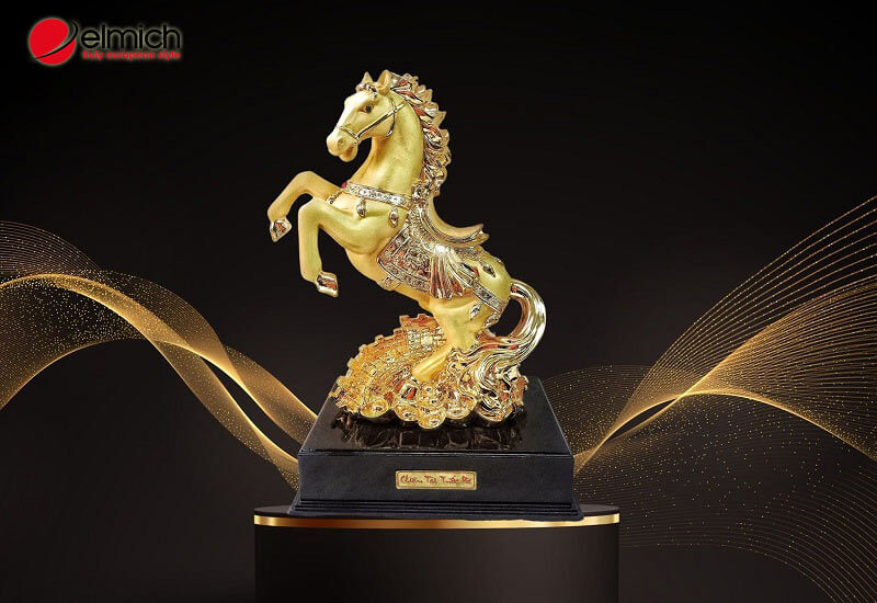 Hình 2: Cuộc đời và sự nghiệp những người sinh năm 2002 rất thành công Hình 2: Cuộc đời và sự nghiệp những người sinh năm 2002 rất thành công