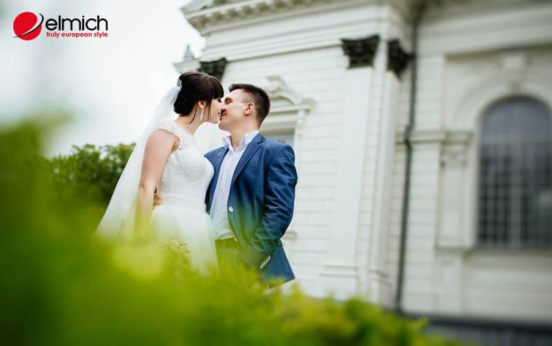 Hình 6: Xét tuổi kết hôn phù hợp cho 1999 Hình 6: Xét tuổi kết hôn phù hợp cho 1999